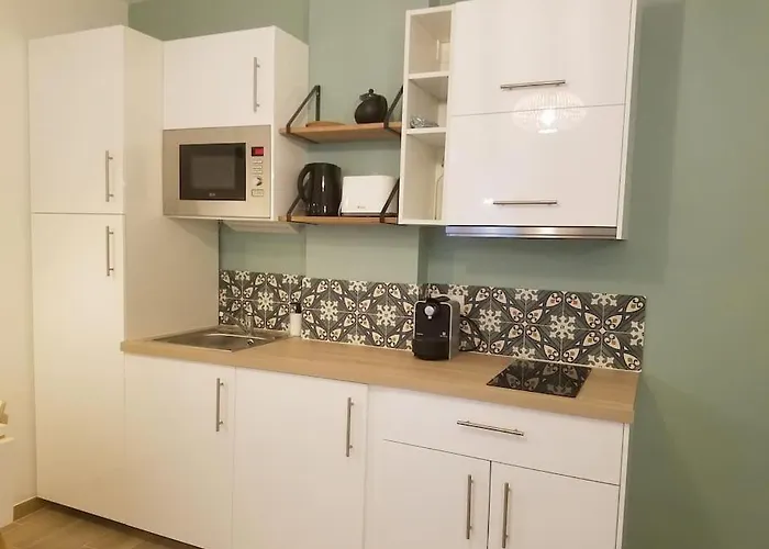 Apartamento 2 Pieces Cosy Neuf Patio Proche - *