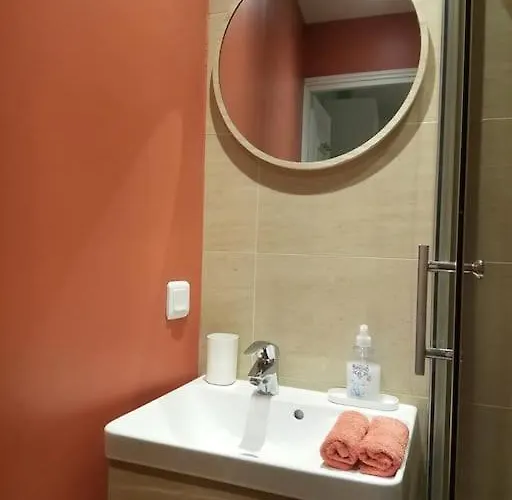 Apartamento 2 Pieces Cosy Neuf Patio Proche - *